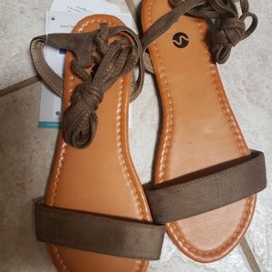 Brand new w tag summer sandals for female size 7